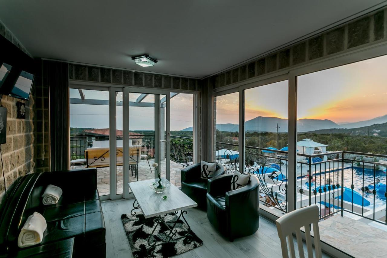 Lustica Apartments Exterior photo